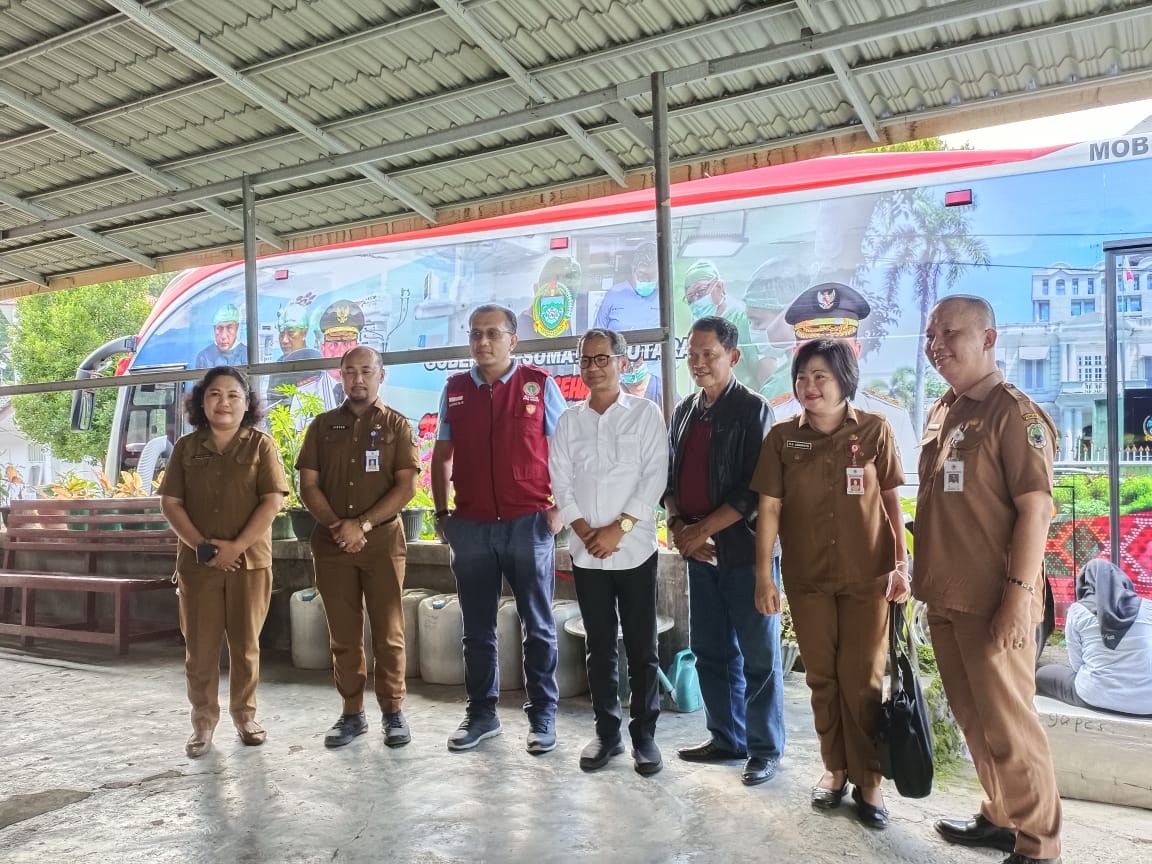 BUPATI NIAS TINJAU PELAKSANAAN OPERASI BIBIR SUMBING, SUNAT MASAL DAN PENGOBATAN GRATIS DI UPTD PUSKESMAS IDANOGAWO